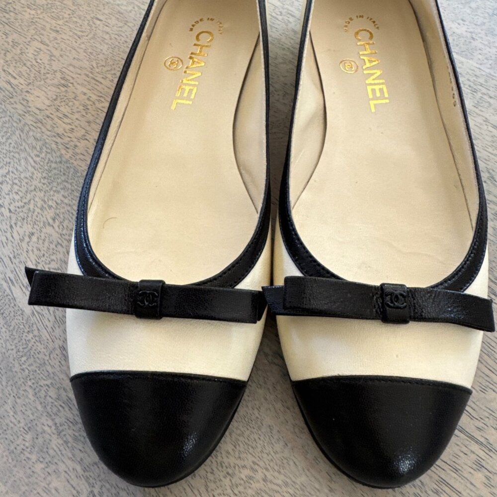 Chanel Lambskin Cap Toe Ballet Flat
